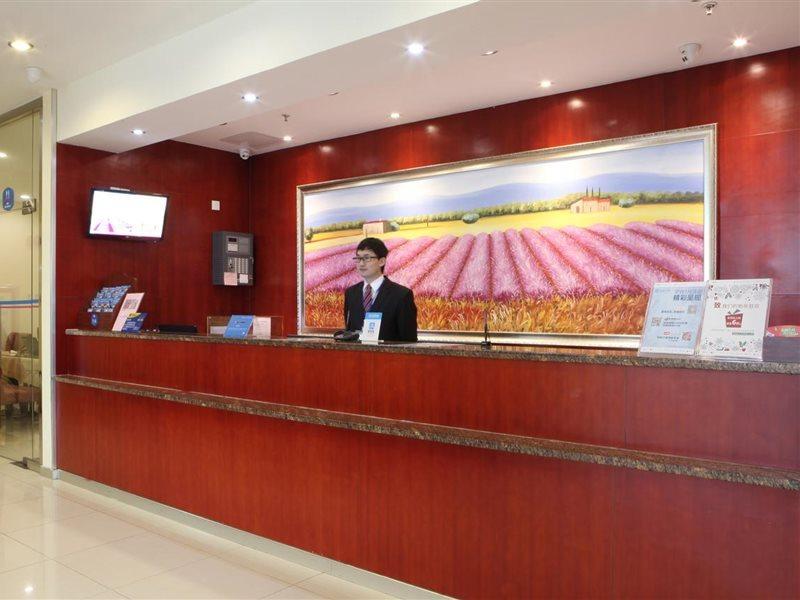 Hanting Express Shanghai Pudong Airport Kültér fotó